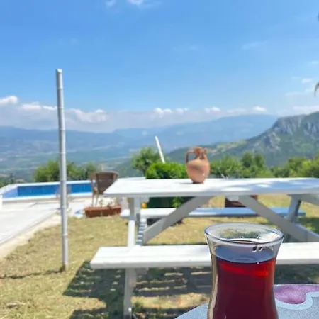 Saracoglu Dag Evi فندق